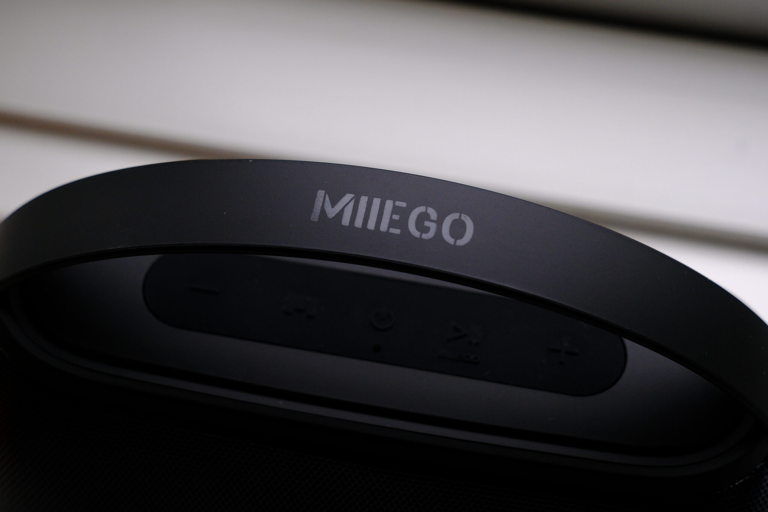 MIIEGO MiiLOUNGE Mini på bord - Logo