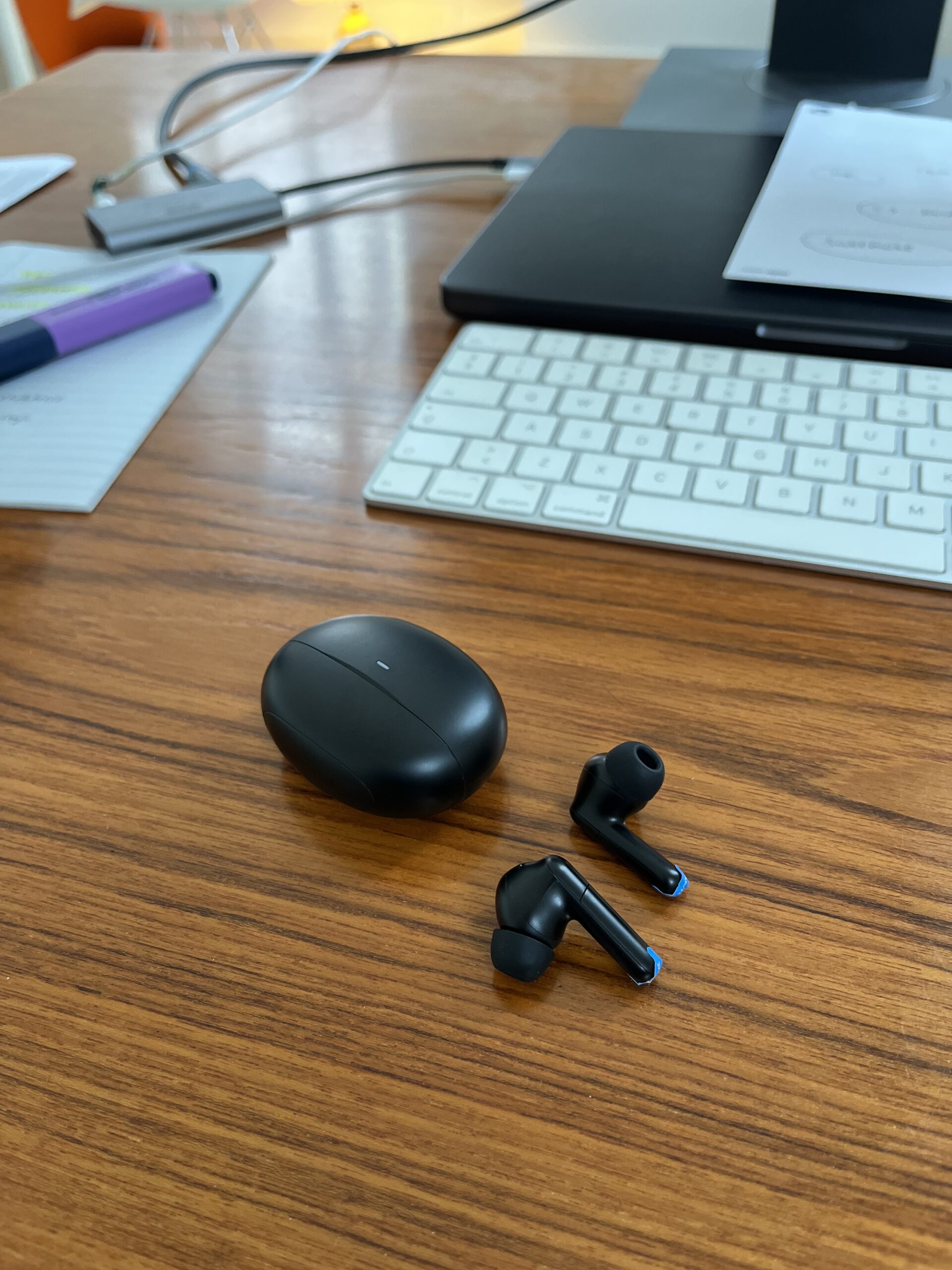 miiego-miibuds-vibe-etui-og-hoeretelefoner-01