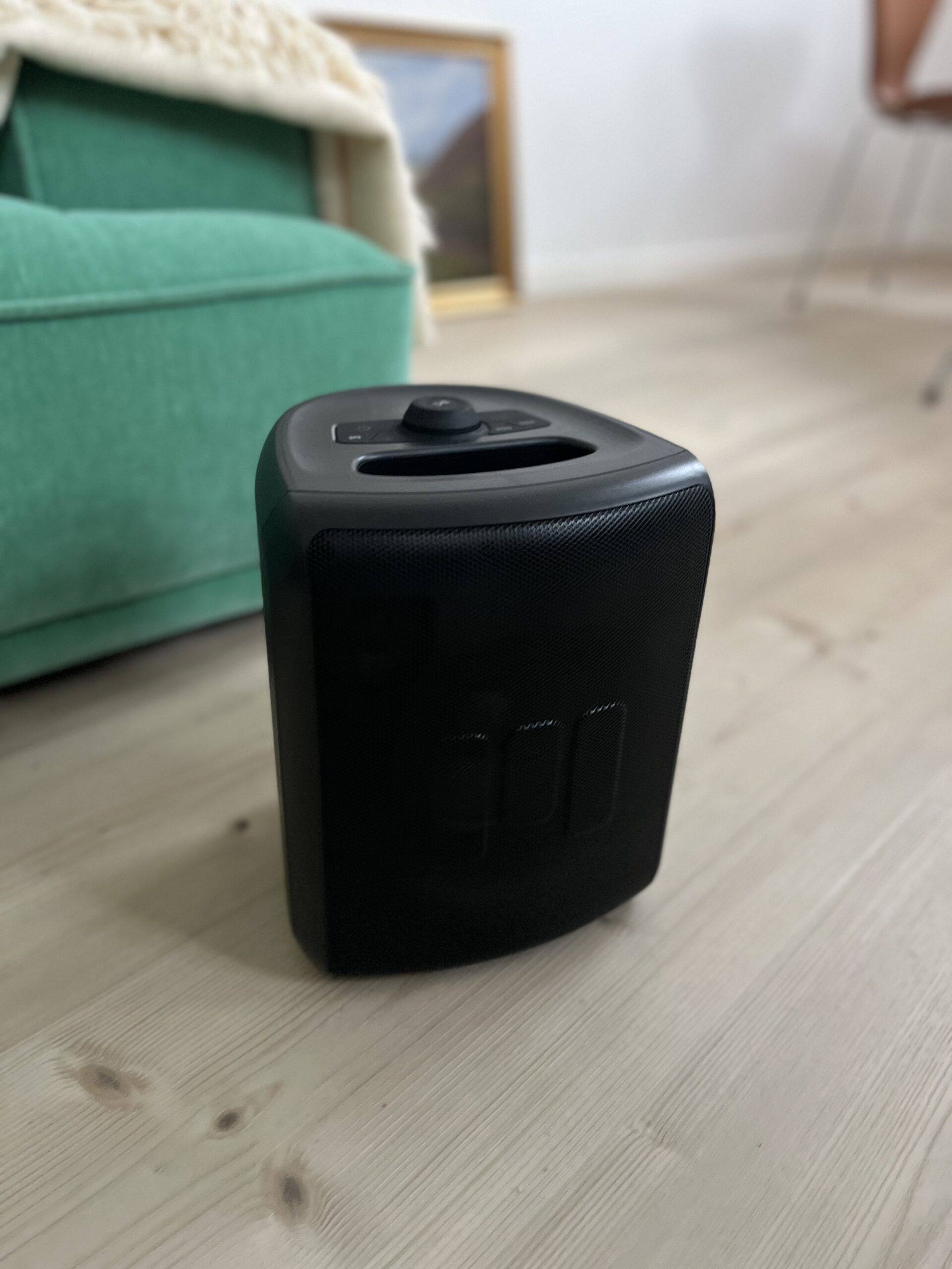 miiego-twister-hoejttaler-i-stue