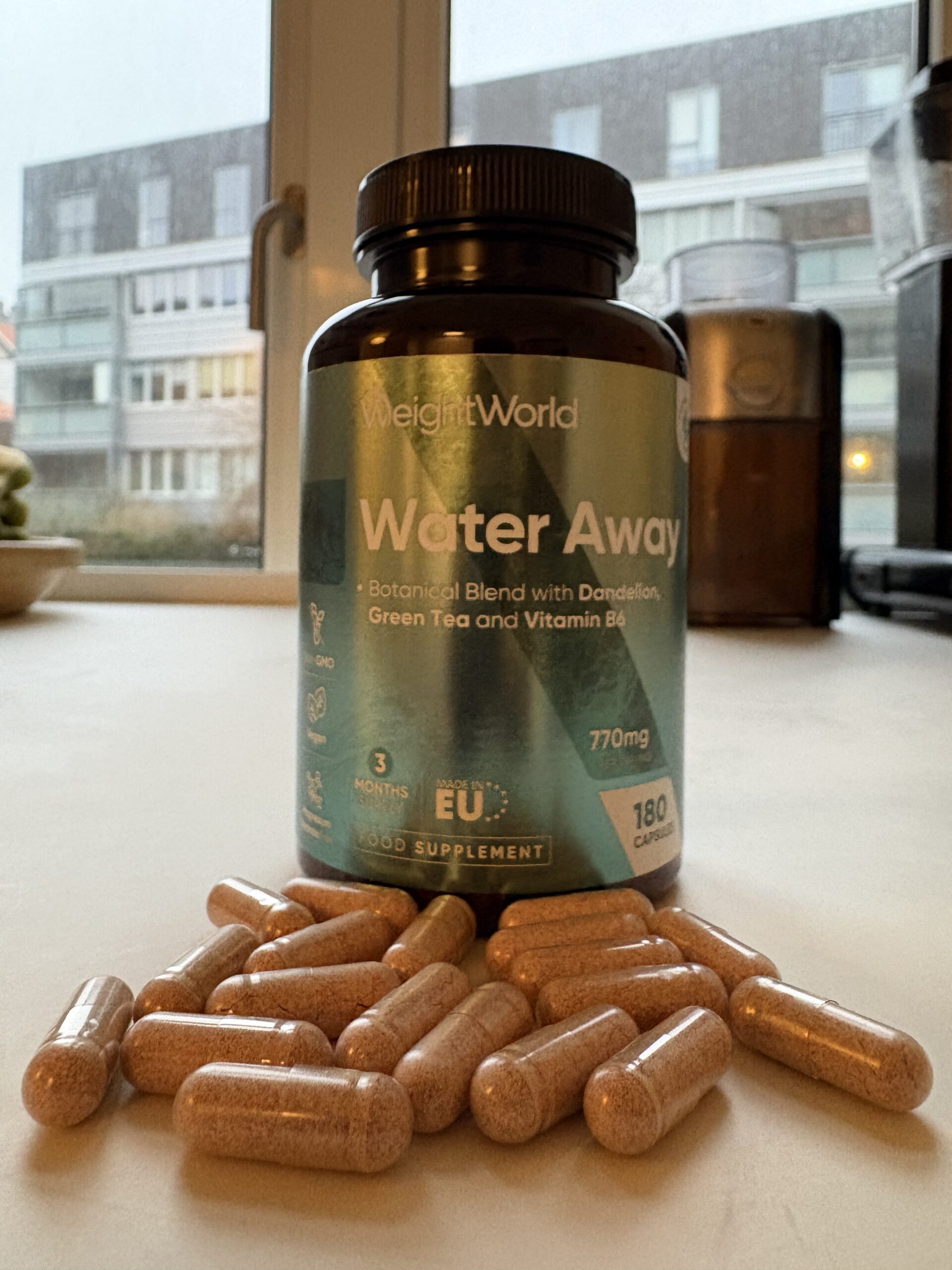 weightworld-water-away-piller-og-glas