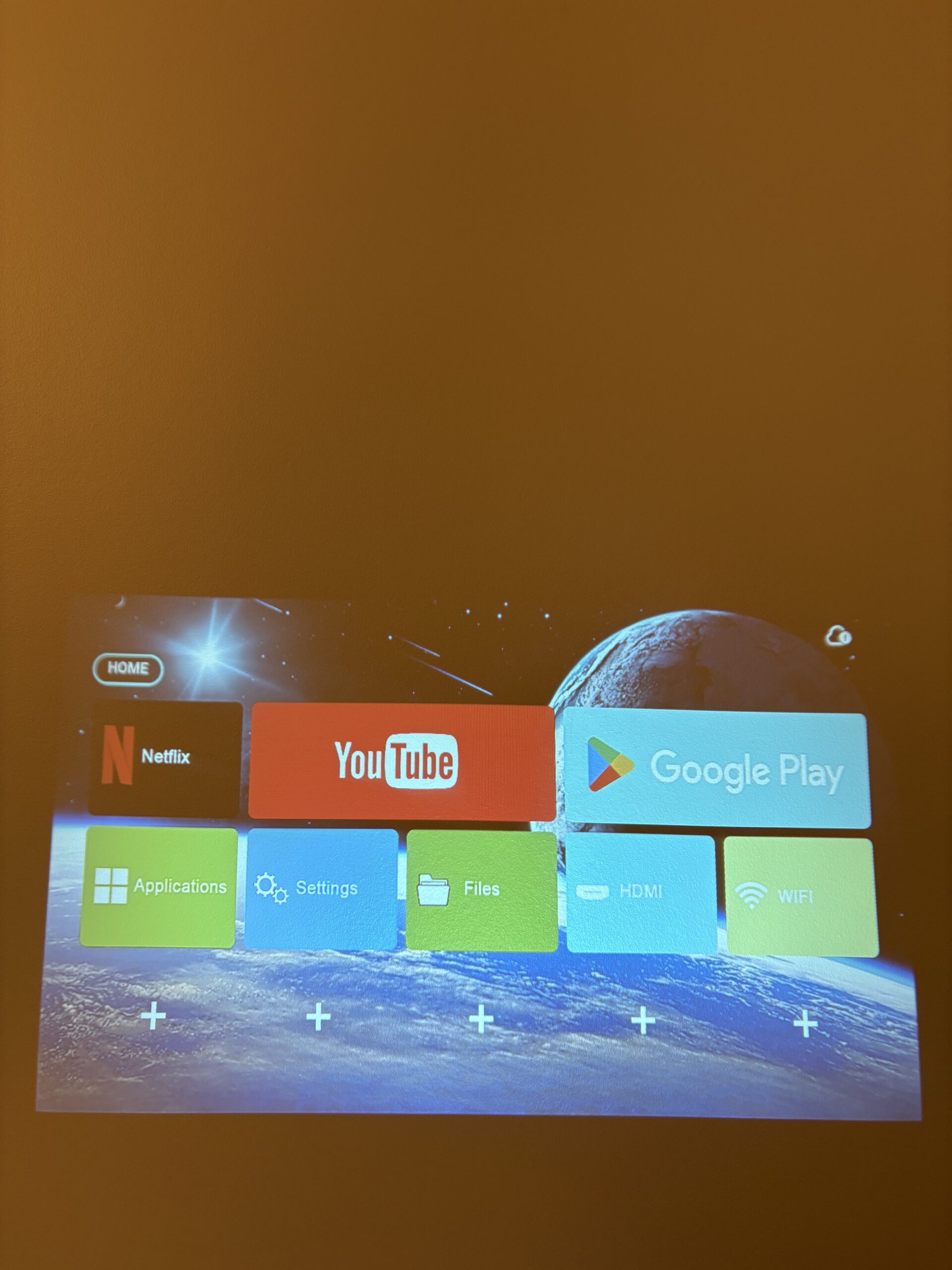 beamly-wifi-projektor-oplyses-paa-vaeg