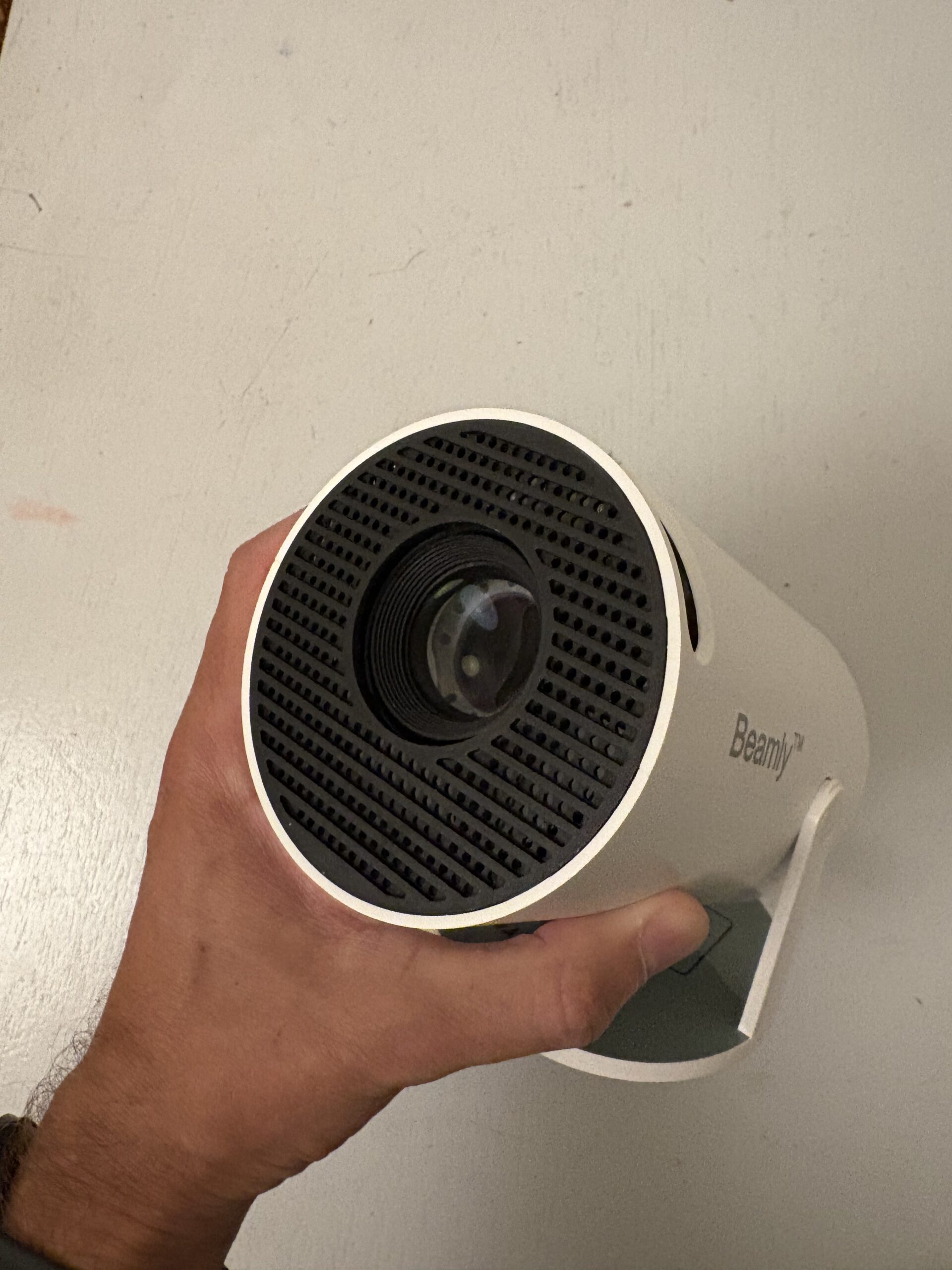 beamly-projektor-fra-siden