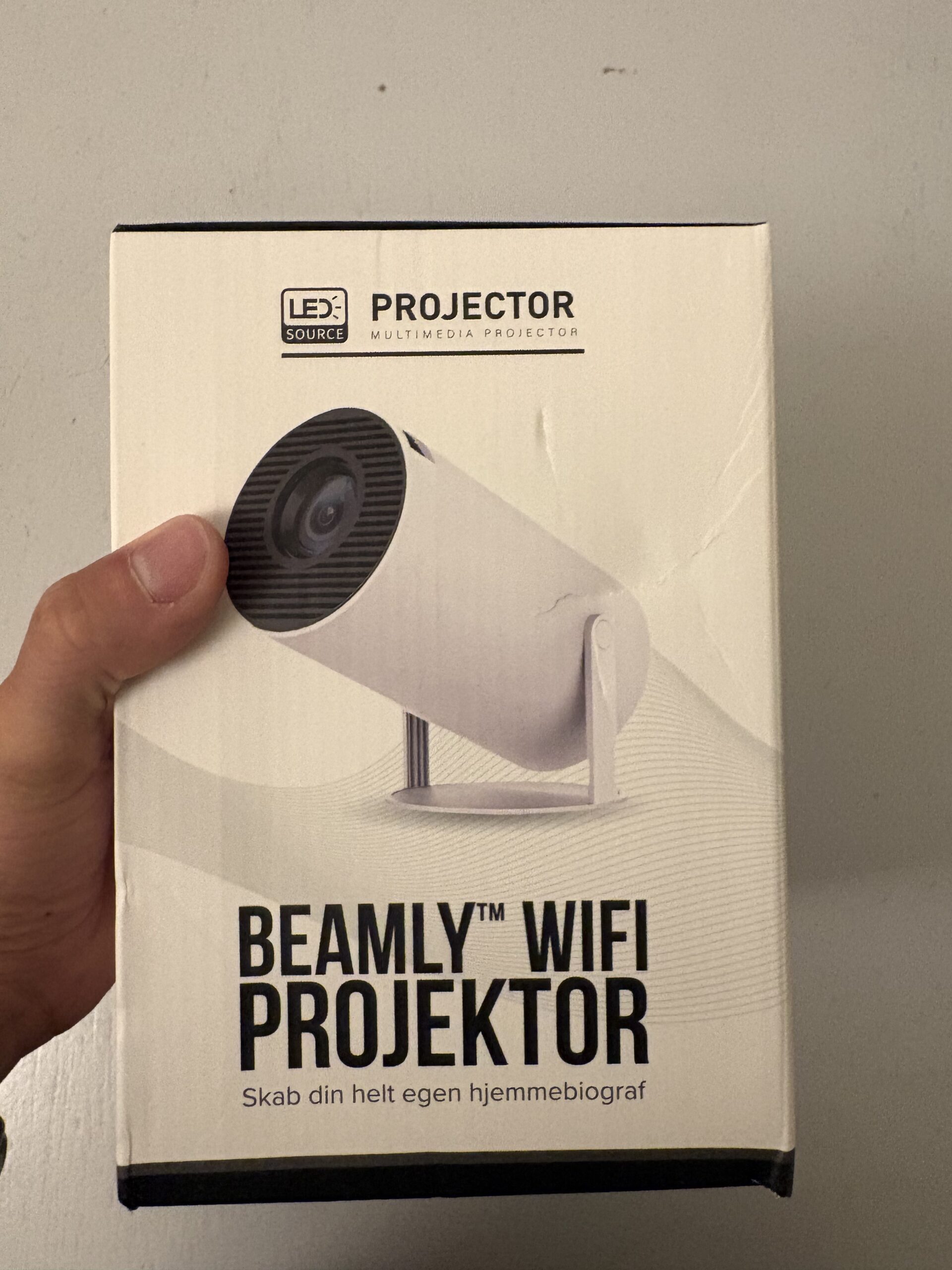 beamly-projektor-indpakning