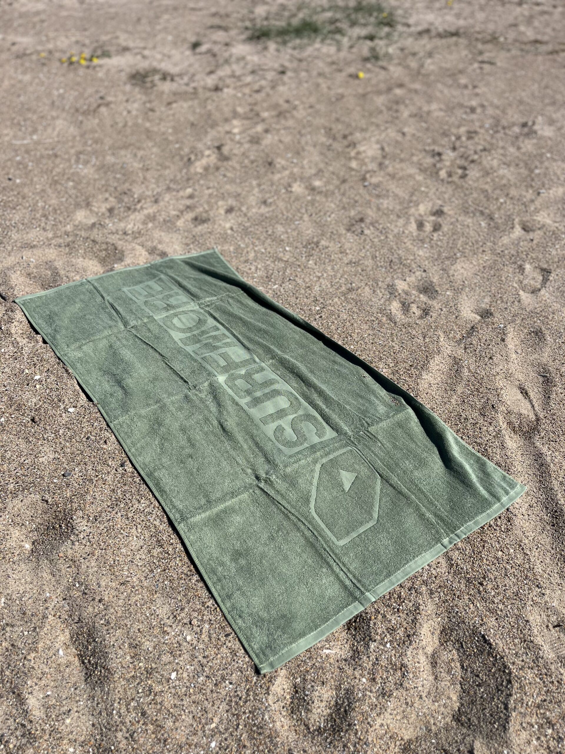 SURFMORE Ocean Håndklæde på stranden