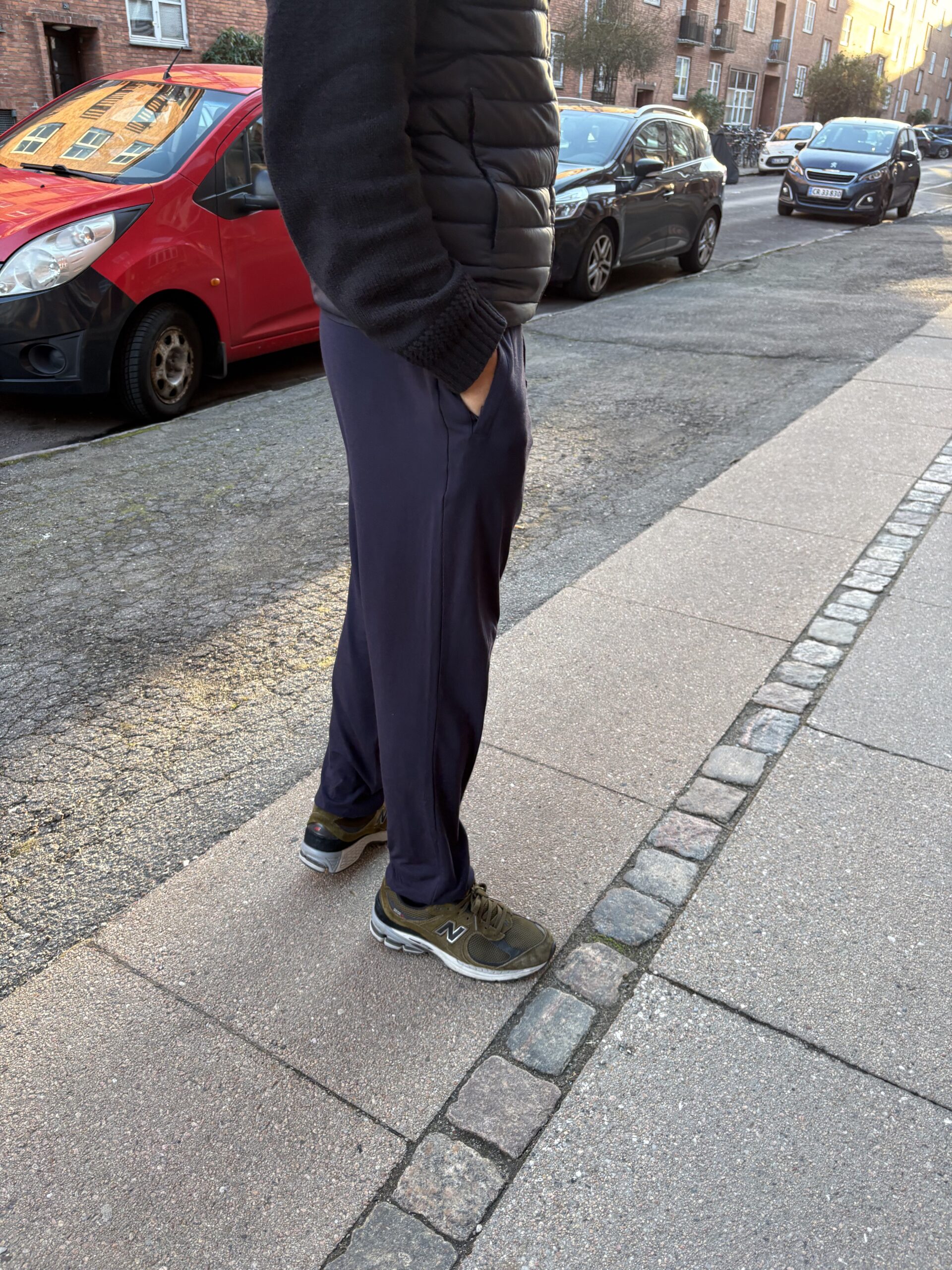 Mand-med-Bambus-Joggingbukser-paa